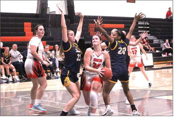 Horicon Girls Basketball Season Starts 1-2